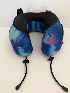 Cabeau Evolution S3 Travel Pillow - Cardinal